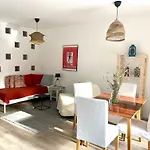 Vadrozsa Kertkapcsolatos *
